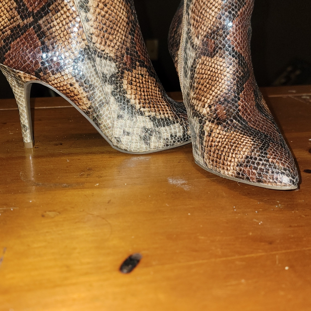 Snakeskin Patterned Women's Boots